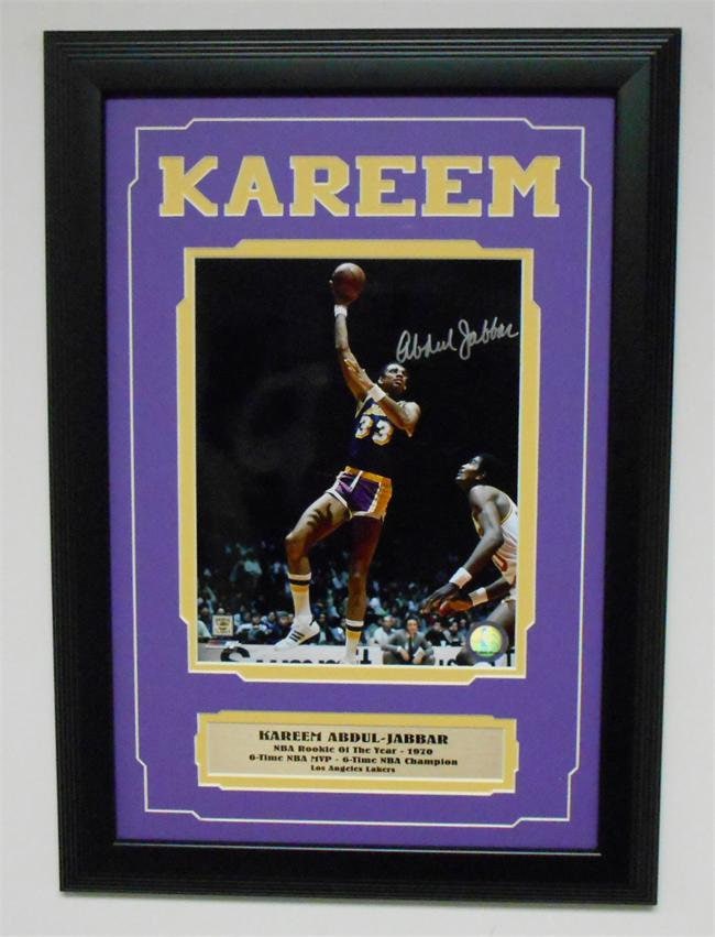 12x18 Autographed Frame - Kareem Abdul-Jabbar Los Angeles Lakers