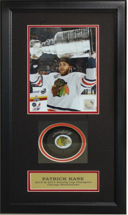Autographed Shadowbox W/Puck - Patrick Kane Chicago Blackhawks