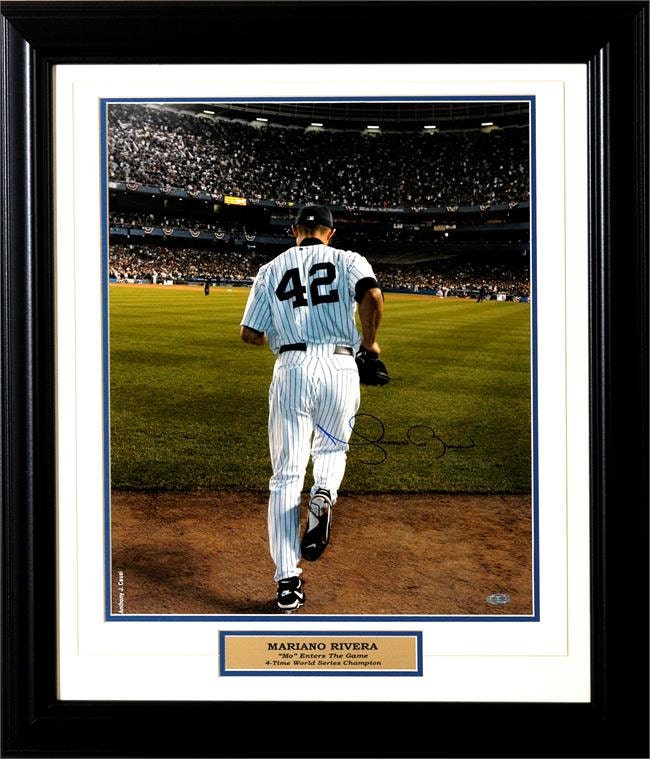 Mariano Rivera New York Yankees - 20x24 Autographed Frame